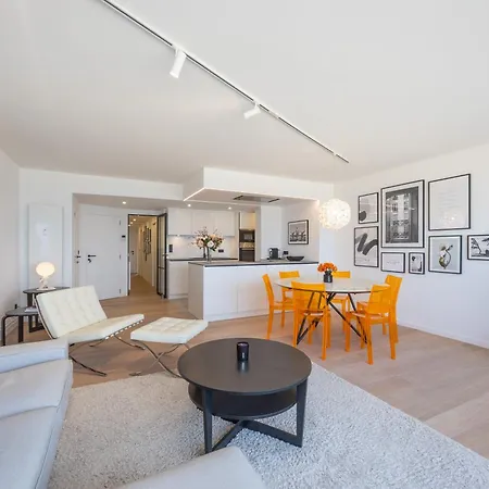 Lecomte - Oceanfront 206 Appartement *