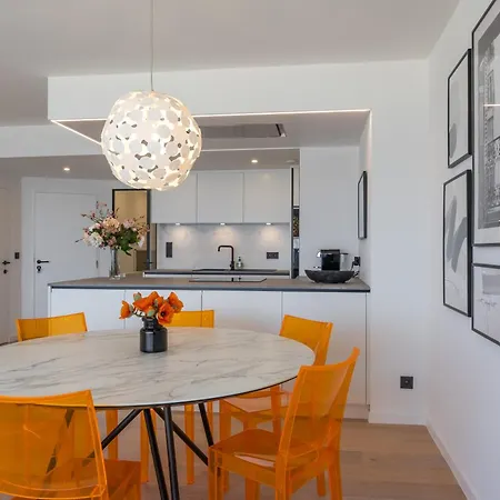 Lecomte - Oceanfront 206 *