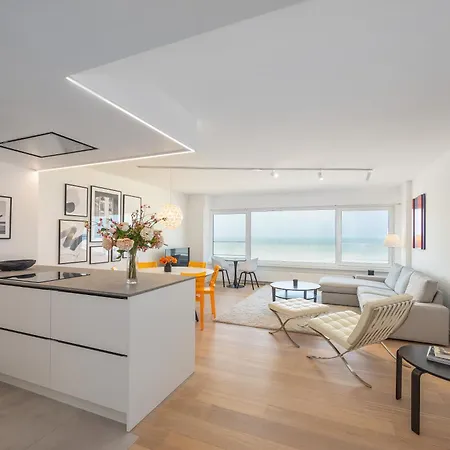 Lecomte - Oceanfront 206 Apartment