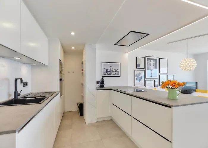 Lecomte - Oceanfront 206