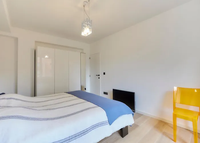 Lecomte - Oceanfront 206 *