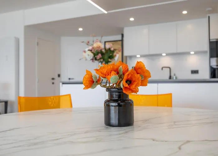 Lecomte - Oceanfront 206 Appartement *