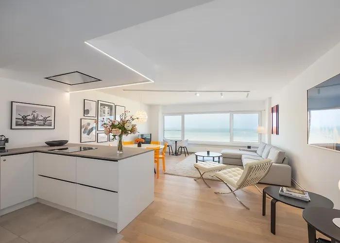 Lecomte - Oceanfront 206 Appartement