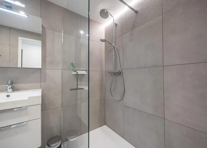 Lecomte - Oceanfront 206 *