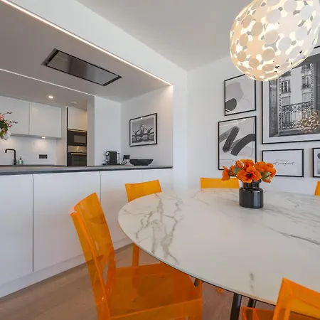 Lecomte - Oceanfront 206 Daire